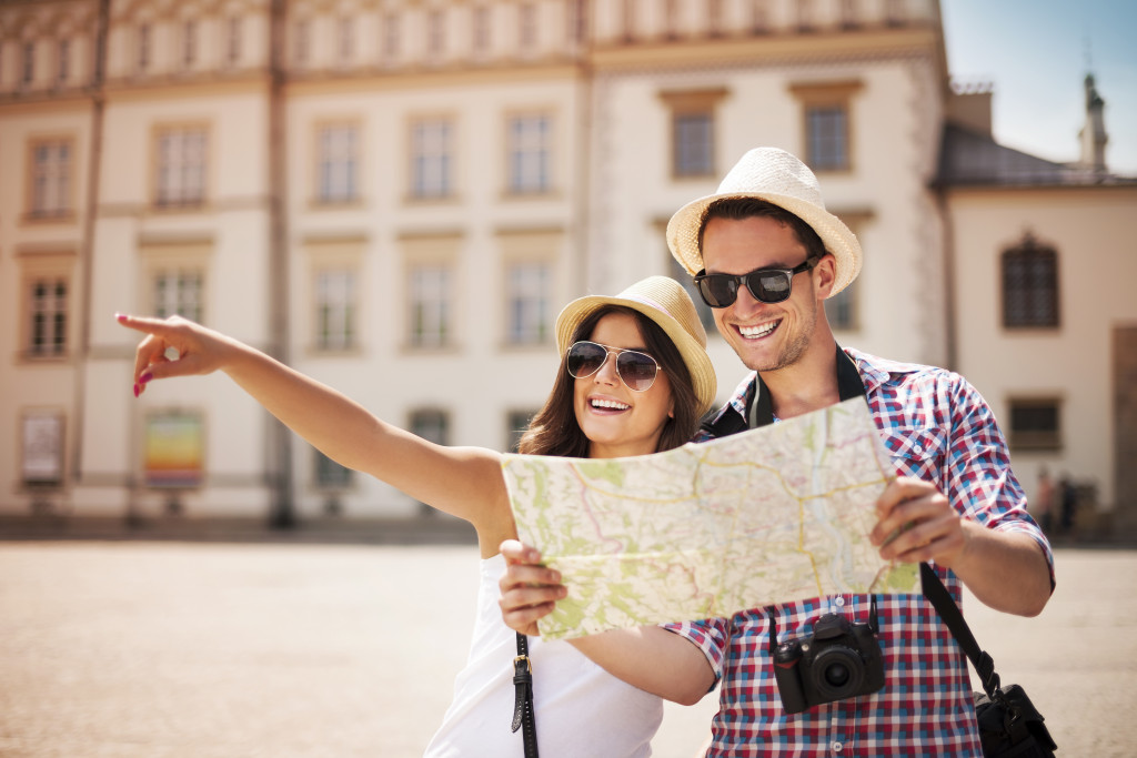 couple travelling